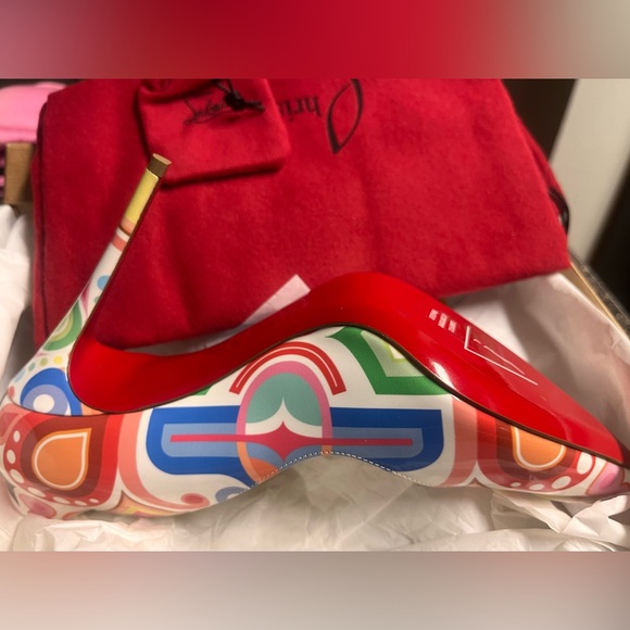 37 1/2 (7.5 US) Christian Louboutin Hot Chick Stilettos - Picture 6 of 8